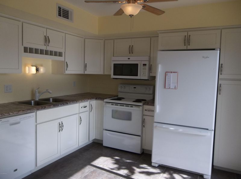8211 E Garfield St #J5, Scottsdale, AZ 85257