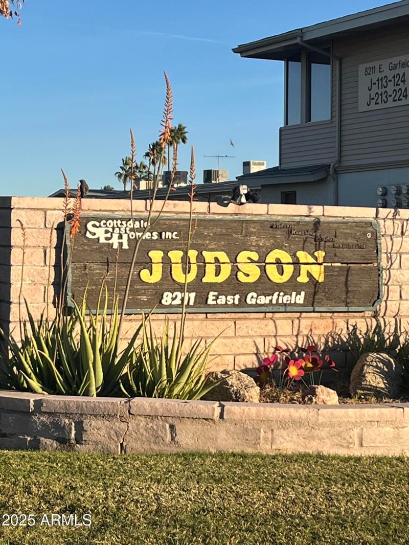 8211 Garfield St #J219, Scottsdale, AZ 85257