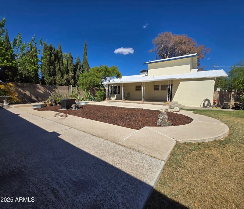 8211 Madison St, Peoria, AZ 85345
