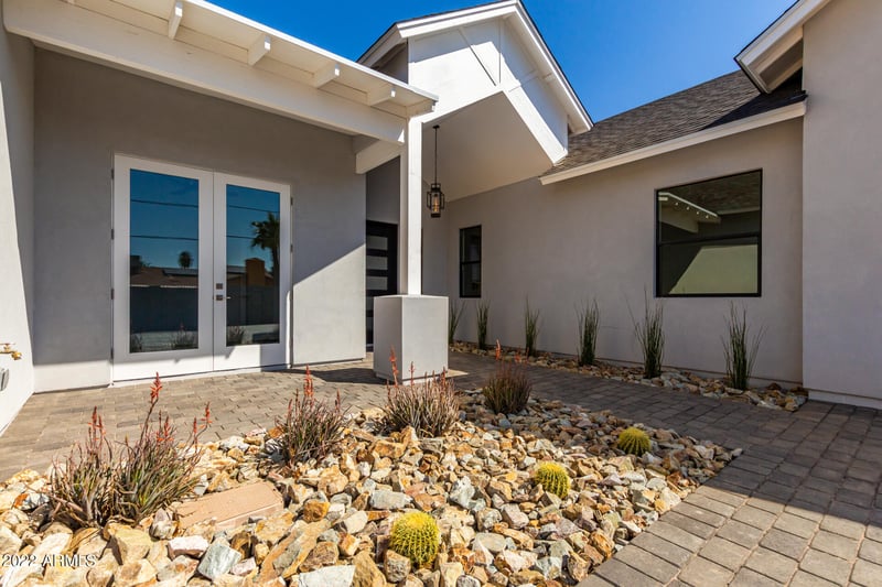 8211 N 17th Ave, Phoenix, AZ 85021
