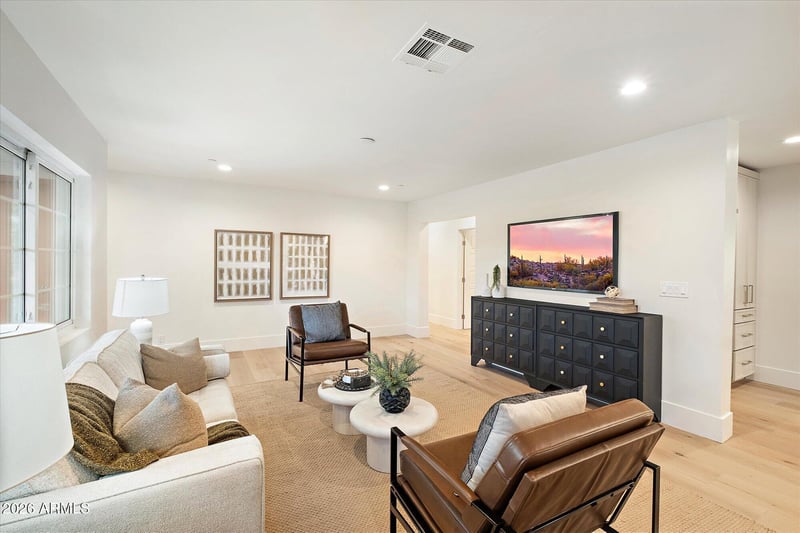 8212 E Wilshire Dr, Scottsdale, AZ 85257