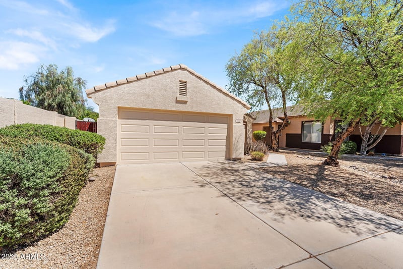 8212 Pontiac Dr, Peoria, AZ 85382