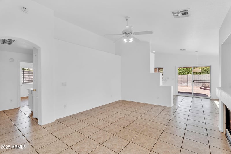 8212 Pontiac Dr, Peoria, AZ 85382