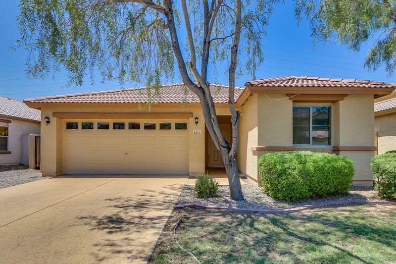 8212 S 48th Ln, Laveen, AZ 85339