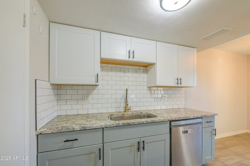 8213 33rd Ln, Phoenix, AZ 85051