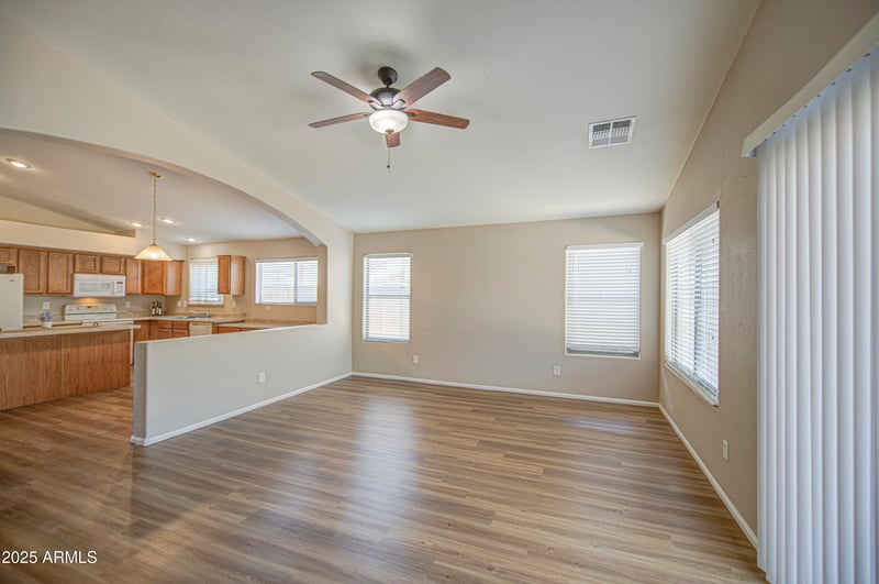 8213 Jenna Ln, Laveen, AZ 85339