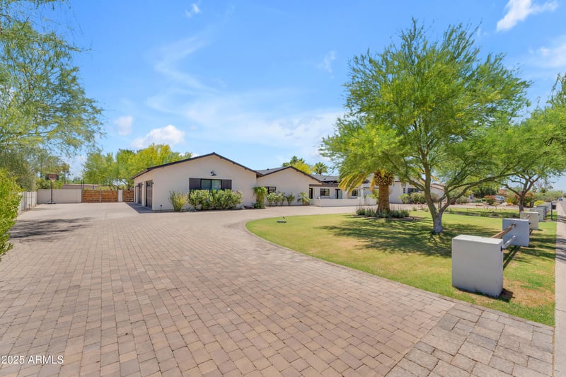 8213 Sharon Dr, Scottsdale, AZ 85260