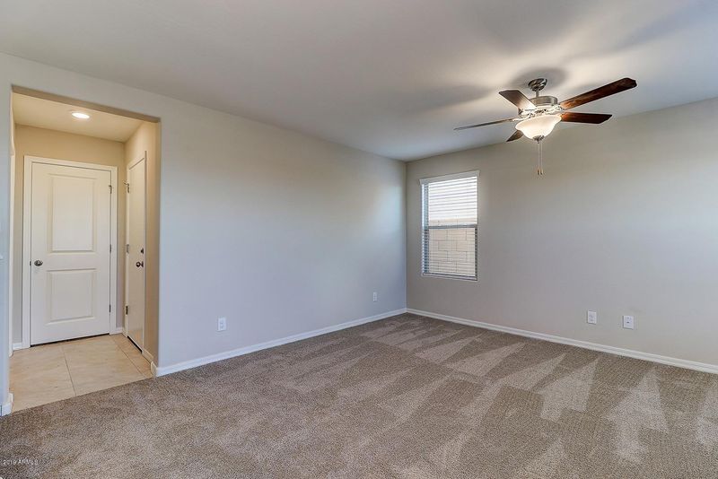 8213 W Albeniz Pl, Phoenix, AZ 85043