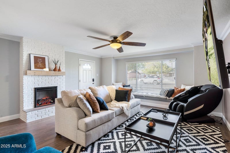 8213 Whitton Ave, Scottsdale, AZ 85251