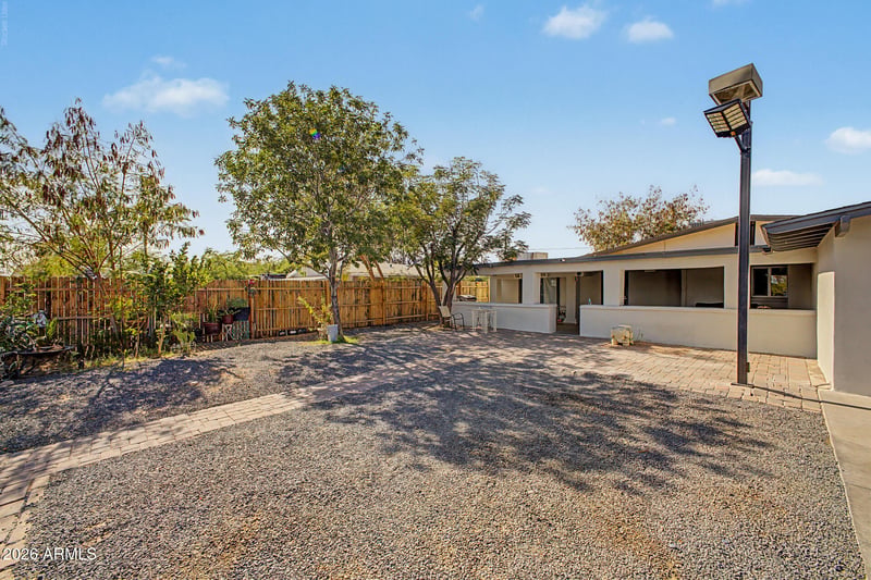 8214 4th Ave, Mesa, AZ 85208