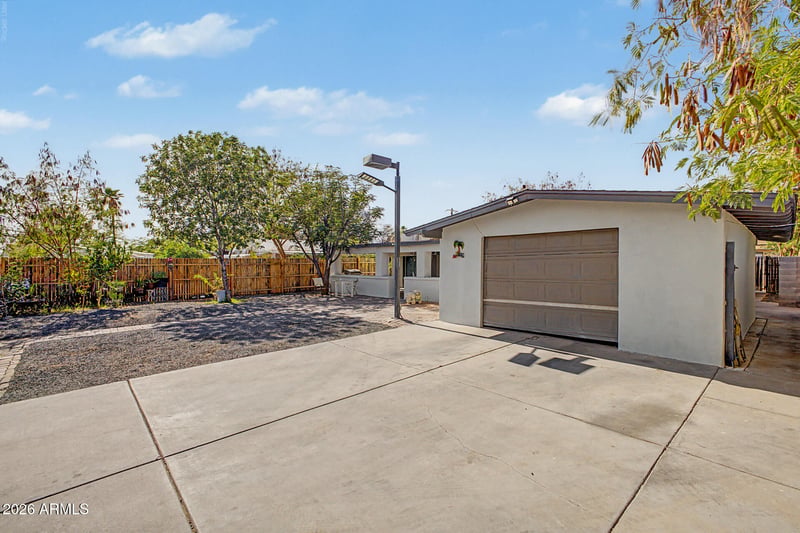 8214 4th Ave, Mesa, AZ 85208