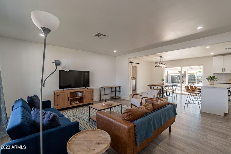 8214 E Elm Dr, Scottsdale, AZ 85257