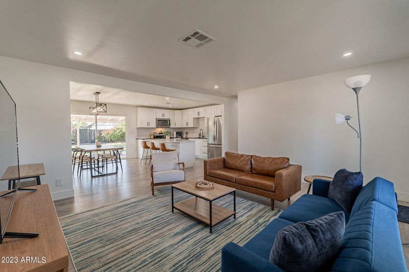 8214 E Elm Dr, Scottsdale, AZ 85257