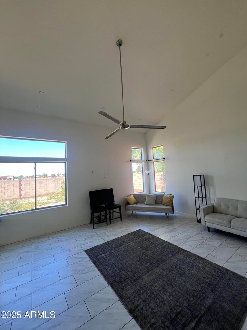8214 Florence Ave, Phoenix, AZ 85043
