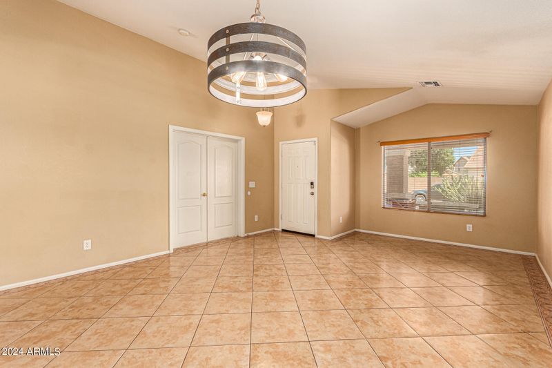 8214 S 47th Ave, Laveen, AZ 85339
