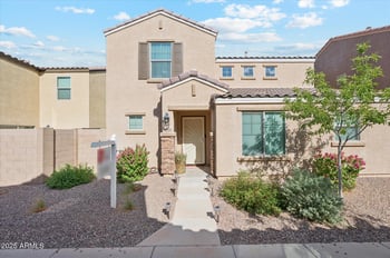 8215 Albeniz Pl, Phoenix, AZ 85043