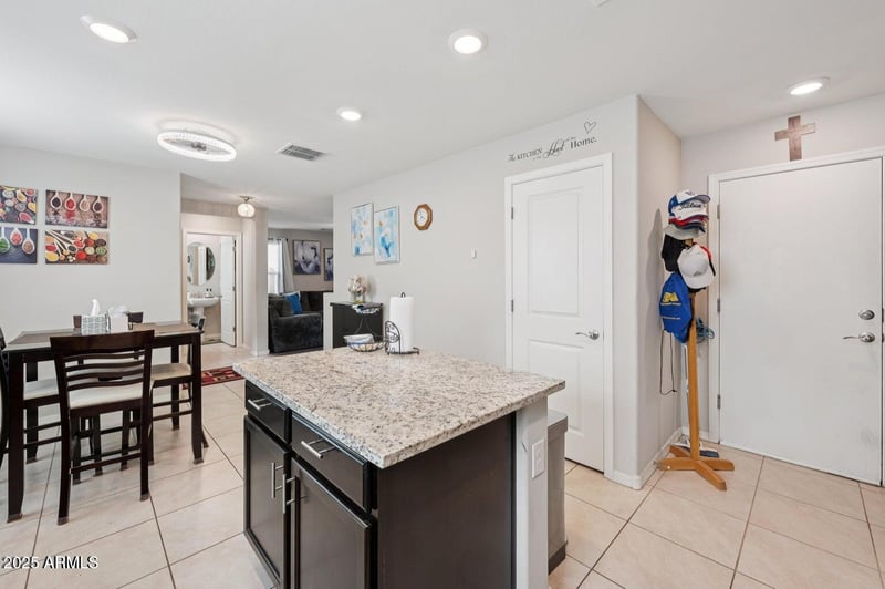 8215 Albeniz Pl, Phoenix, AZ 85043