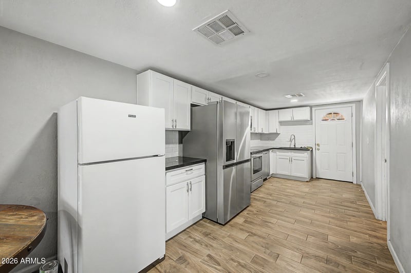 8215 6th Ave, Mesa, AZ 85208