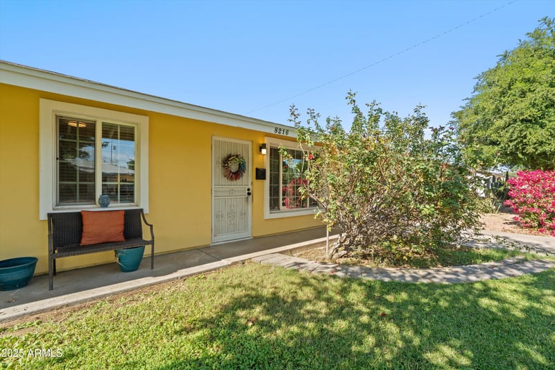 8216 9th St, Phoenix, AZ 85020