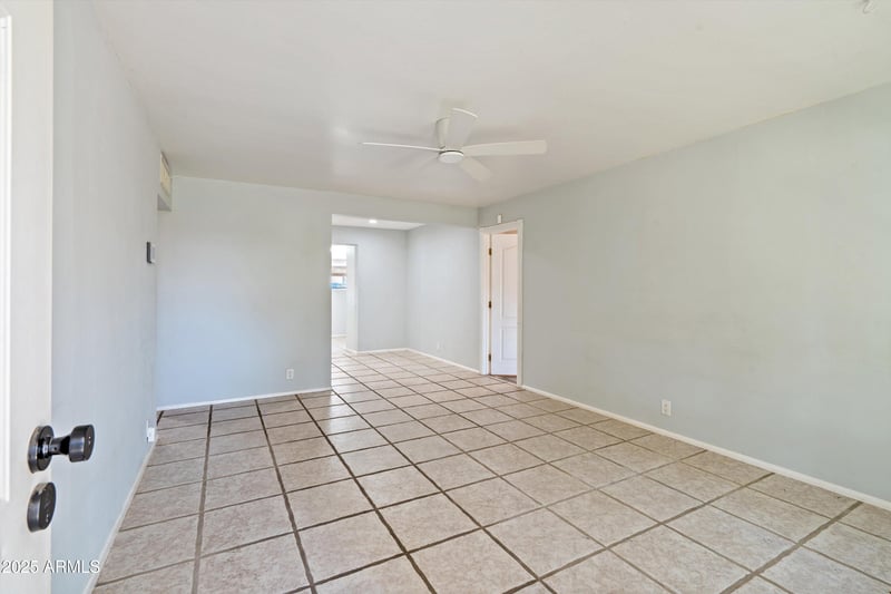 8216 9th St, Phoenix, AZ 85020