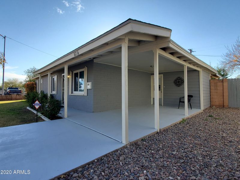 8216 N 8th Pl, Phoenix, AZ 85020