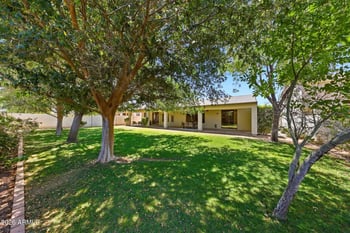 8216 Crocus Dr, Peoria, AZ 85381