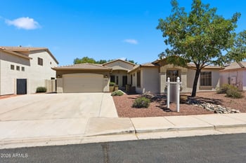 8216 Crocus Dr, Peoria, AZ 85381