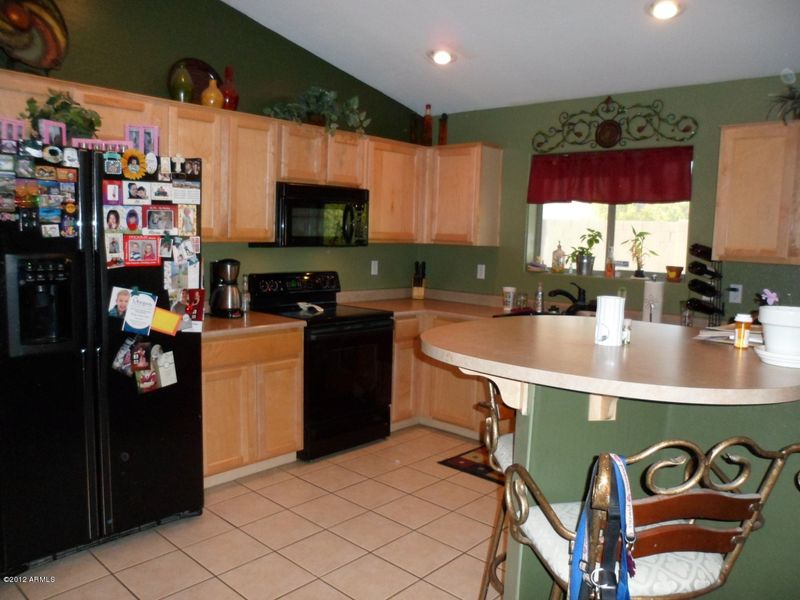 8216 W Hilton Ave, Phoenix, AZ 85043