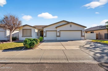 8217 Bloomfield Rd, Peoria, AZ 85381