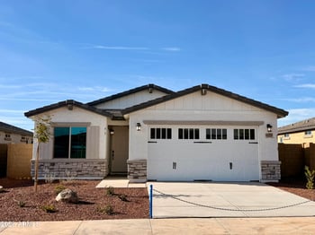 8218 174th Ln, Waddell, AZ 85355