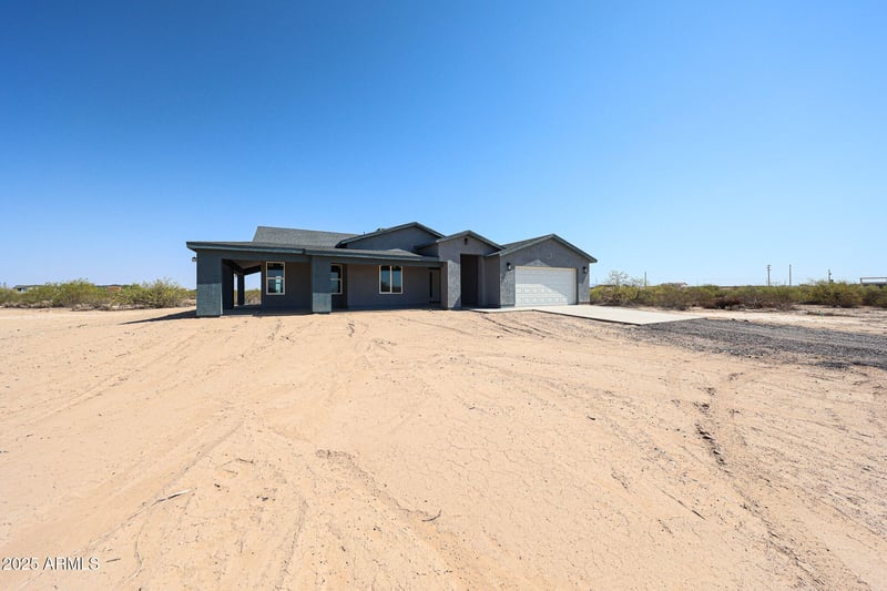 8218 351st Ln, Tonopah, AZ 85354