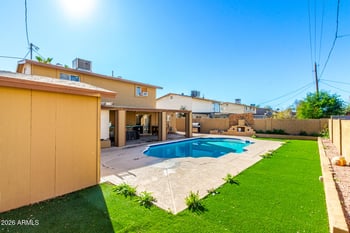 8218 Osborn Rd, Phoenix, AZ 85033