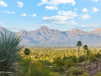 8219 Charles Dr, Paradise Valley, AZ 85253