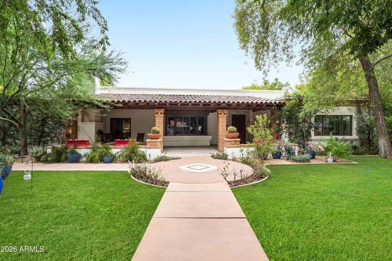 8219 N 74th Pl, Scottsdale, AZ 85258