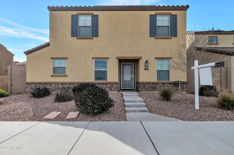 8219 W Illini St, Phoenix, AZ 85043