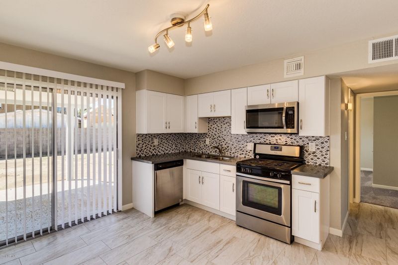 8219 W Weldon Ave, Phoenix, AZ 85033