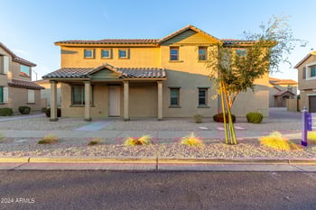 822 Agua Fria Ln, Avondale, AZ 85323