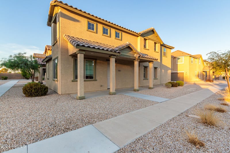 822 Agua Fria Ln, Avondale, AZ 85323