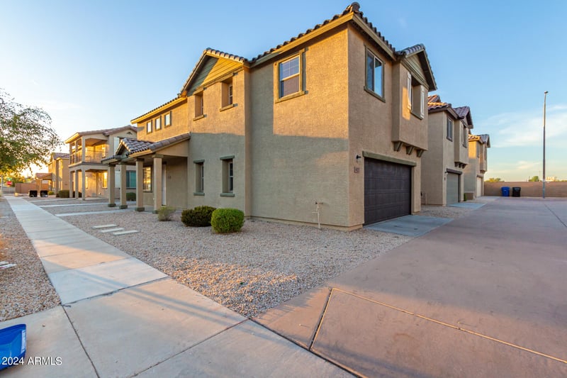 822 Agua Fria Ln, Avondale, AZ 85323
