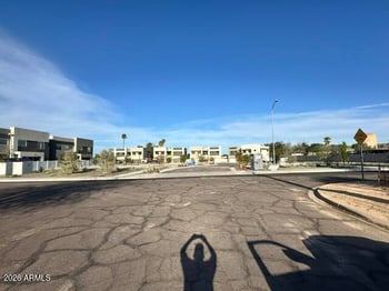 822 E Alta Vista Rd, Phoenix, AZ 85042
