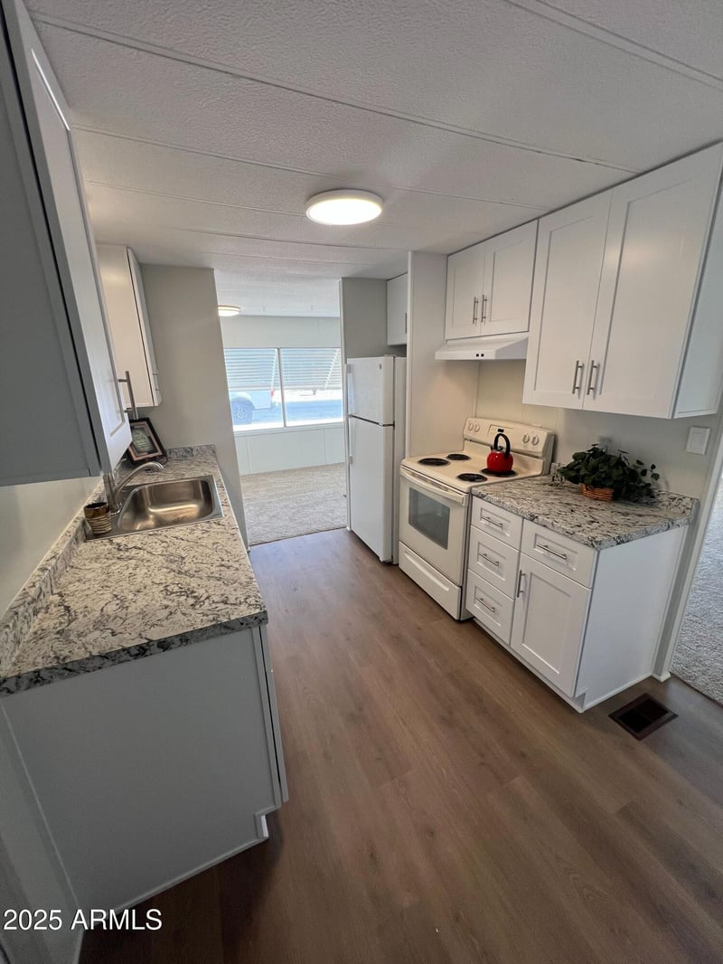 8220 Desert Trl, Mesa, AZ 85208