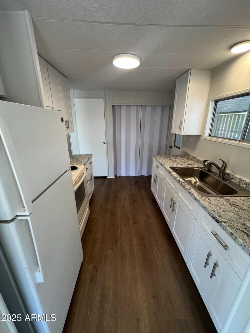 8220 Desert Trl, Mesa, AZ 85208