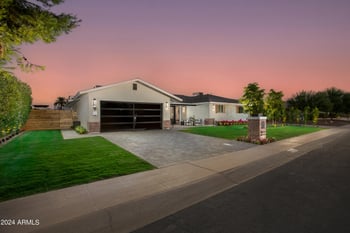8220 E Minnezona Ave, Scottsdale, AZ 85251