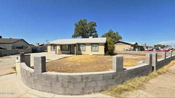 8220 Meadowbrook Ave, Phoenix, AZ 85033