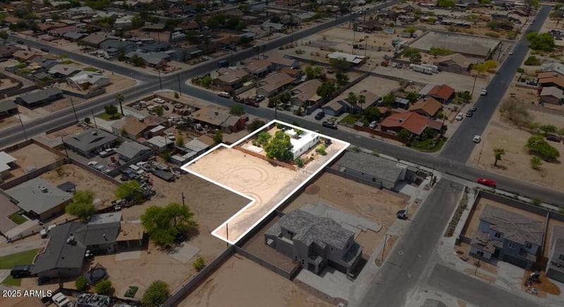 8221 9th St, Phoenix, AZ 85042