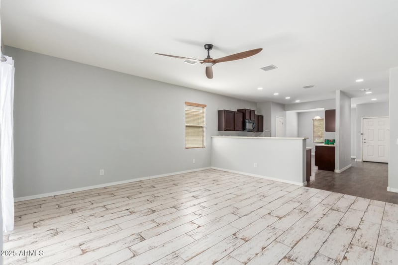 8221 Atlantis Way, Phoenix, AZ 85043