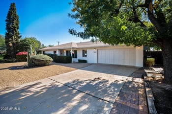 8221 Edgemont Ave, Scottsdale, AZ 85257