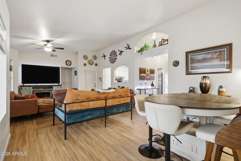 8221 Meseto Ave, Mesa, AZ 85209
