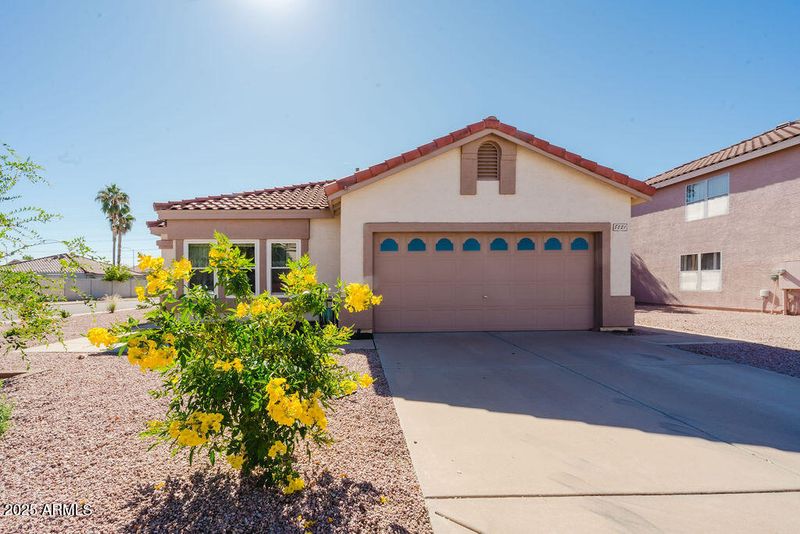 8221 E Posada Ave, Mesa, AZ 85212