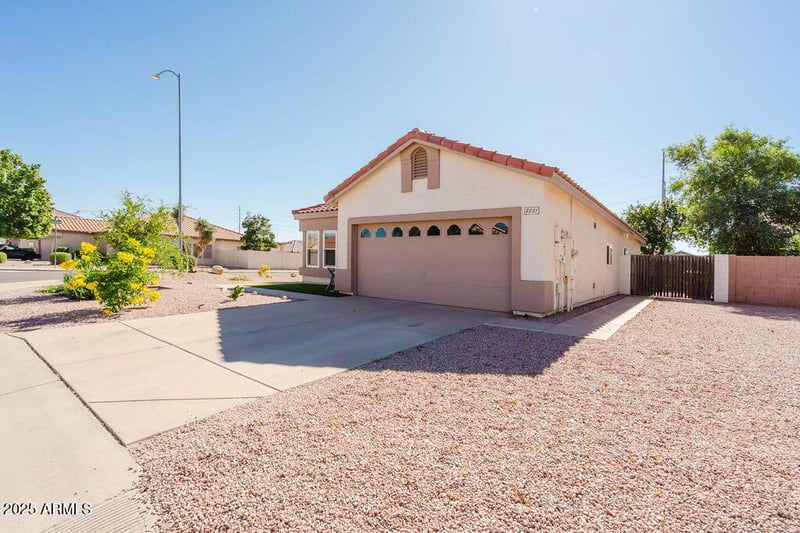 8221 Posada Ave, Mesa, AZ 85212